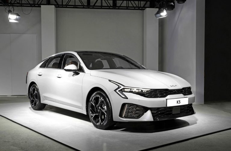 Kia The new K5 white