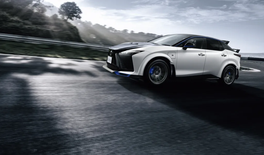 Lexus-RZ450e-F-SPORT-Performance-2