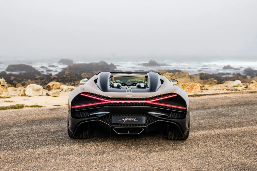 부가티 W16 미스트랄, 세상에서 가장 아름다운 로드스터 6 부가티 W16 미스트랄(BUGATTI_W16-Mistral-Roadster) 4