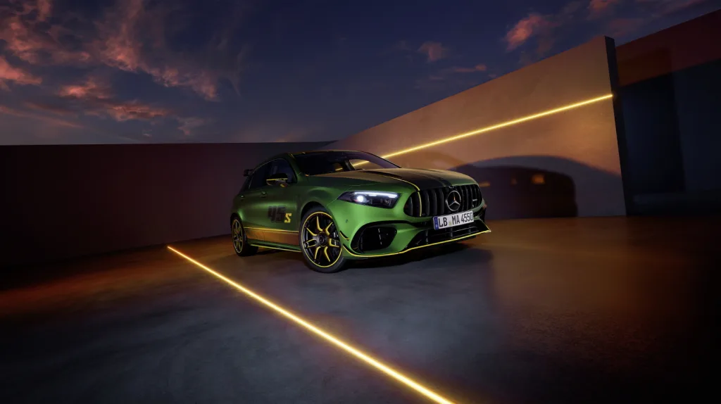 A 45 S 4MATIC+ 1