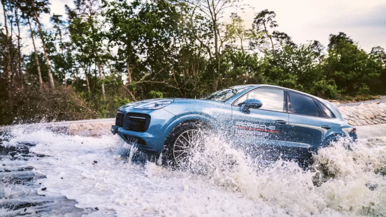 포르쉐 익스피리언스 센터(porsche experience center)
