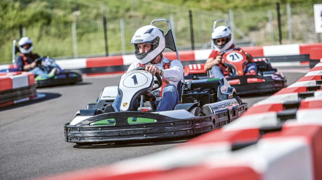포르쉐 익스피리언스 센터(porsche experience center)