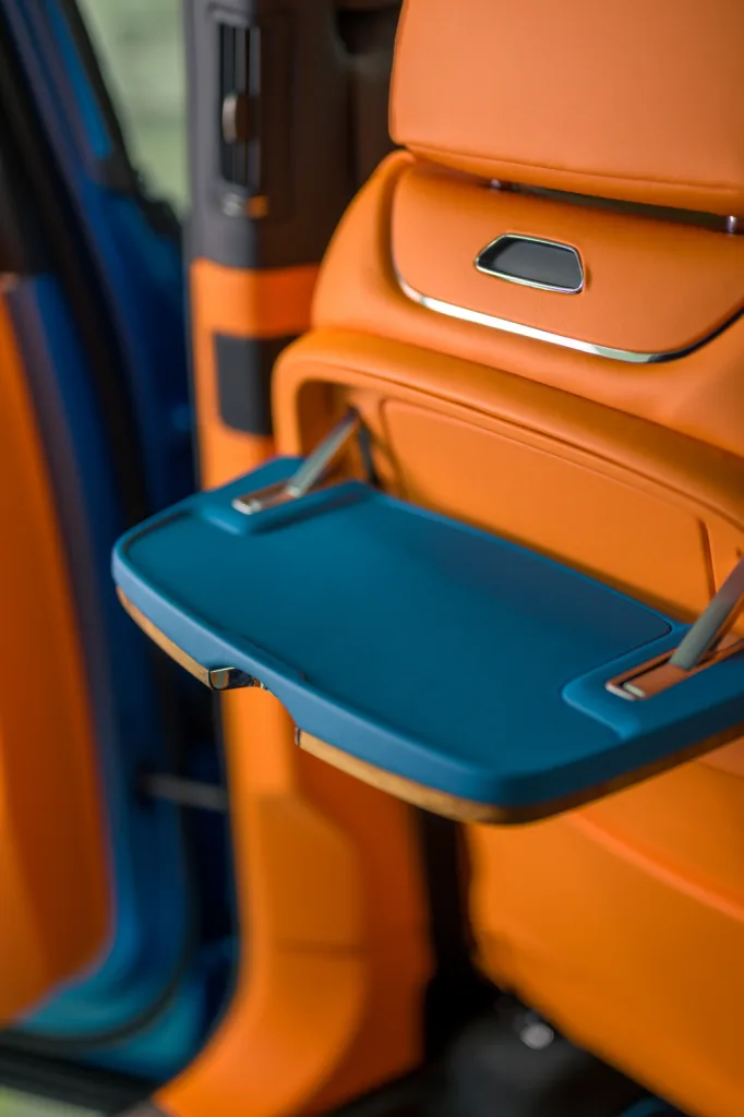 벤틀리 벤테이가, 오직 1대를 위한 에디션, 뮬리너 전성시대 열다 6 벤틀리 벤테이가 EWB 아주르 V8 (Bentayga EWB Azure V8)