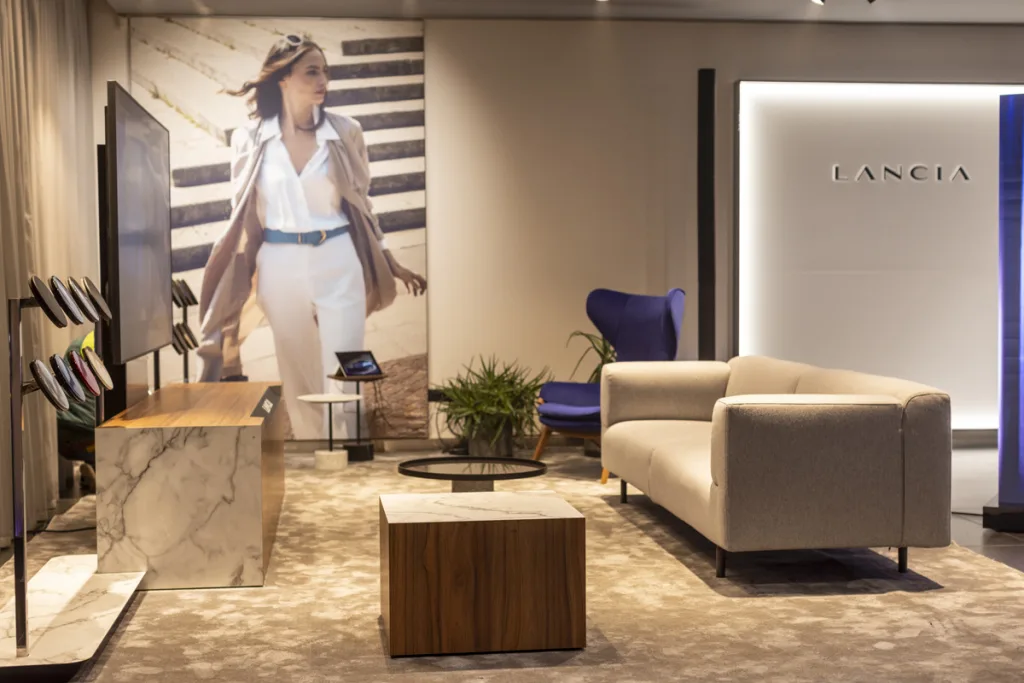 란치아 입실론 (NewLANCIAYPSILONEDIZIONELIMIATACASSINA)