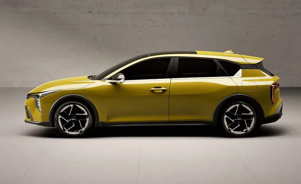 기아 K4, 공개 하자마자 또 하나의 선물 공개 해치백 등장 3 기아 K4 해치백 (kia k4 hatchback)