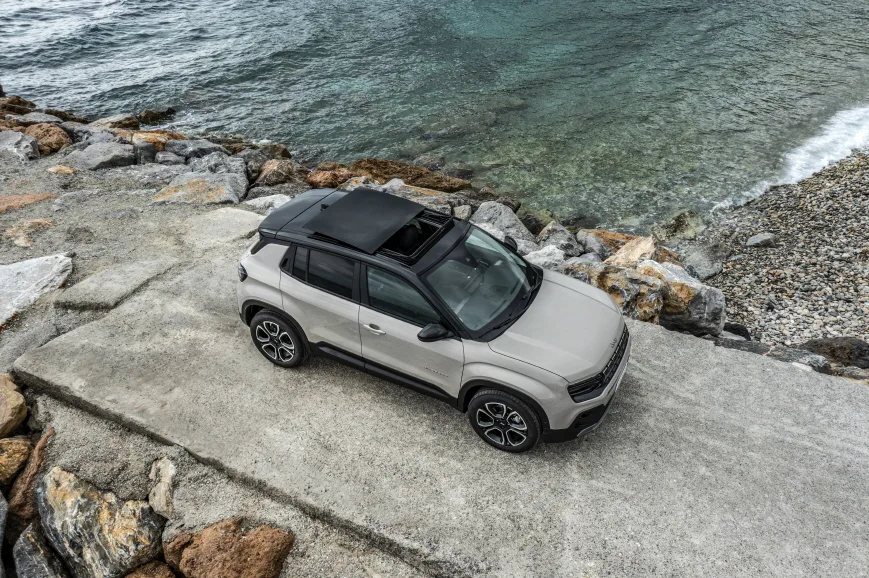 이번엔 지프 어벤저 4xe 공개, 2024년 말부터 사전 계약 시작 3 지프 어벤저 4xe(Jeep avenger 4xe)