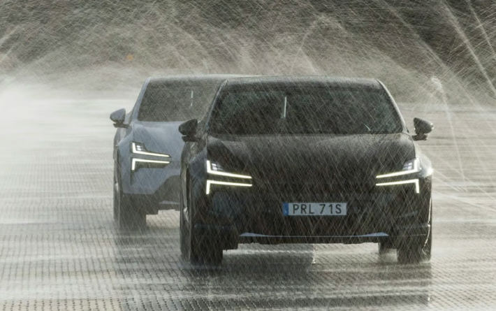 폴스타 4 (Polestar 4)