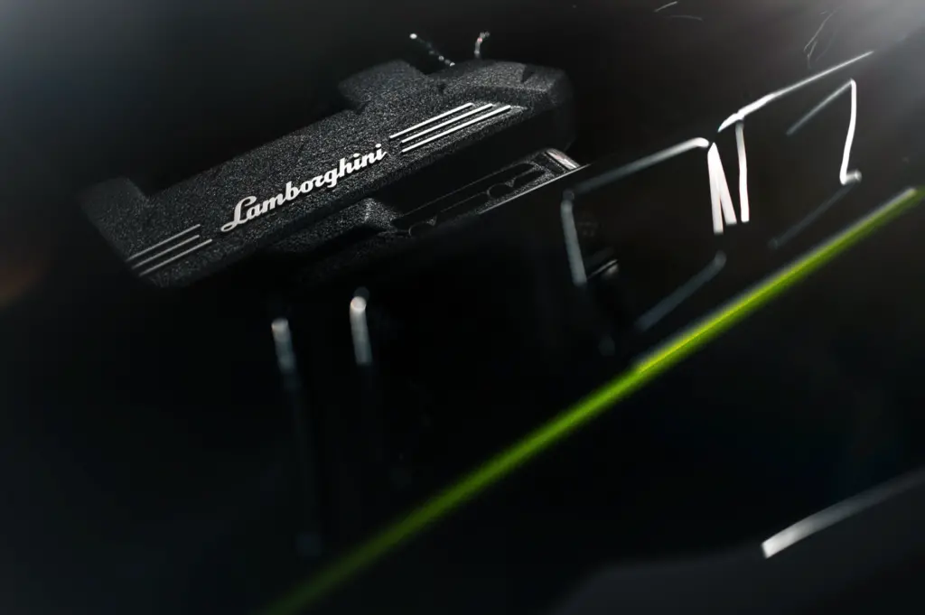 람보르기니 레부엘토, 애드 퍼소남이 공개한 최초의 에디션은? 3 람보르기니 레부엘토 (lamborghini revuelto)