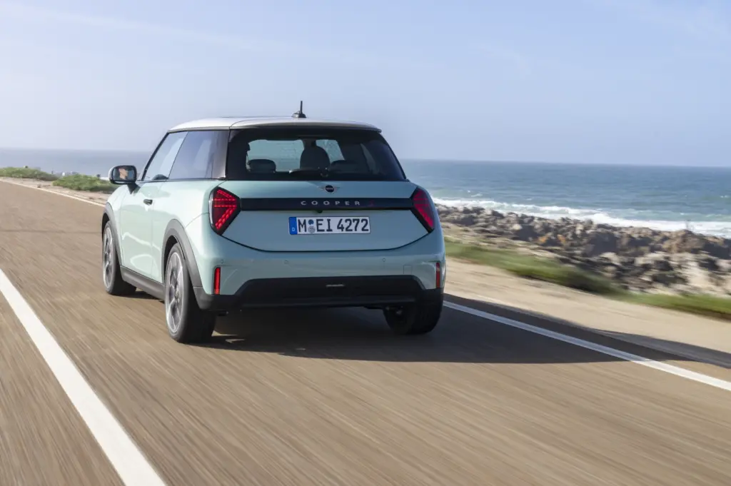 2024 뉴 MINI 쿠퍼 S, 클래식 트림을 선택해야 할 이유는 이것! 3 MINI cooper S classic trim