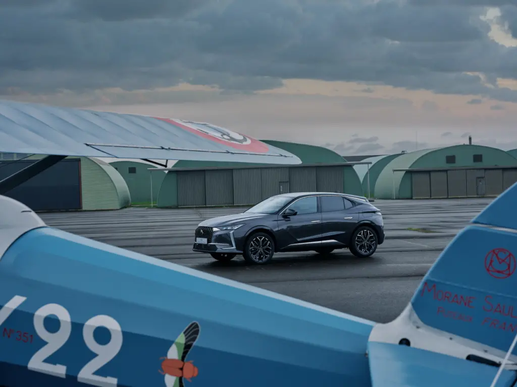 DS 3, DS4, DS7 타는 어린왕자? "앙투안 드 생텍쥐페리" 컬렉션 1 DS 4 ANTOINE DE SAINT EXUPÉRY