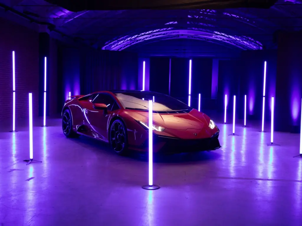 람보르기니가 주는 뜨거운 감정, 시각 장애인도 제대로 느낀 1 람보르기니 우라칸 테크니카 (Lamborghini Huracán Tecnica)