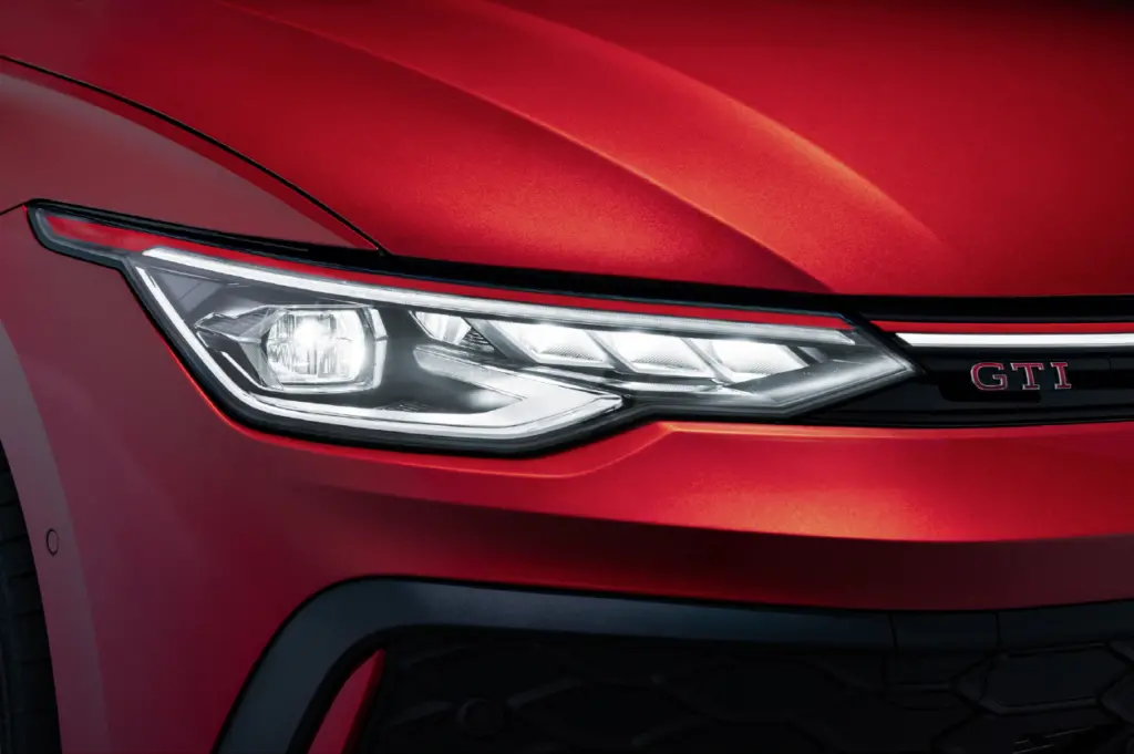 폭스바겐 골프 GTI, 265PS로 성능 업! 챗 GPT까지 새로 품었다 3 volkswagen golf gti