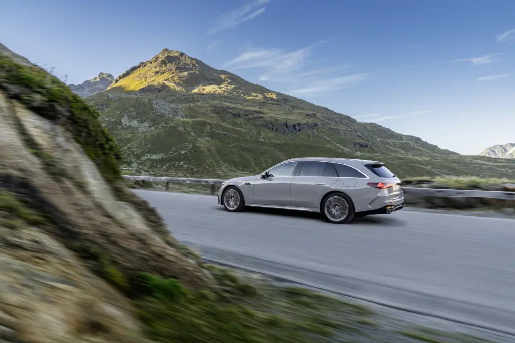 끝판왕 E-클래스, 메르세데스-AMG E53 HYBRID 4MATIC+ 4 the new Mercedes-AMG E 53 HYBRID 4MATIC+