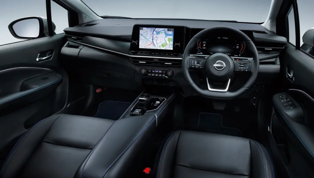 닛산 노트 (ノート オーラ)