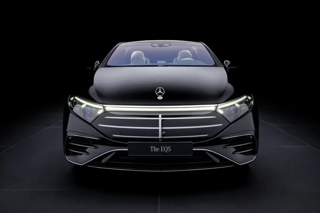 Mercedes-Benz EQS 580 4MATIC, MANUFAKTUR Selection, Obsidianschwarz metallic, (Energieverbrauch kombiniert: 20,9 -17,0 kWh/100 km | CO₂-Emissionen kombiniert: 0 g/km | CO₂ -Klasse: A);Energieverbrauch kombiniert: 20,9 -17,0 kWh/100 km | CO₂-Emissionen kombiniert: 0 g/km | CO₂ -Klasse: A Mercedes-Benz EQS 580 4MATIC, MANUFAKTUR Selection, Obsidian black metallic, (Combined energy consumption: 20.9 – 17.0 kWh/100 km | CO₂ emissions combined: 0 g/km | CO₂ class: A);Combined energy consumption: 20.9 – 17.0 kWh/100 km | CO₂ emissions combined: 0 g/km | CO₂ class: A