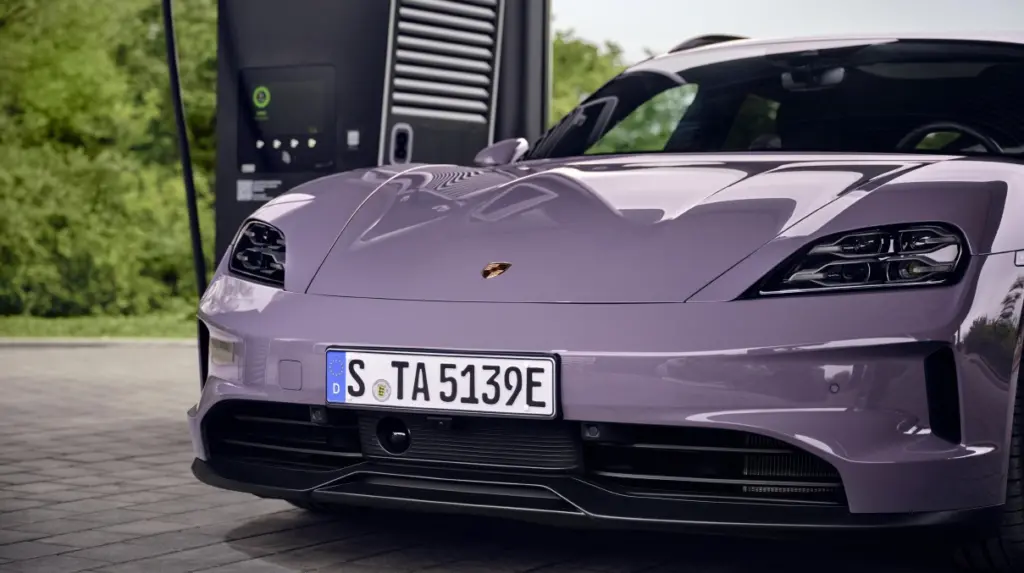 포르쉐 차징 라운지(Porsche Charging Lounge)