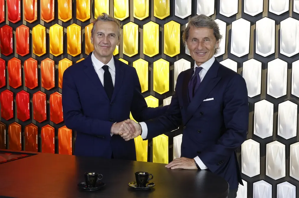 람보르기니와 라바짜 특별한 파트너십 체결, 2개의 아이콘의 만남 2 람보르기니 라바짜