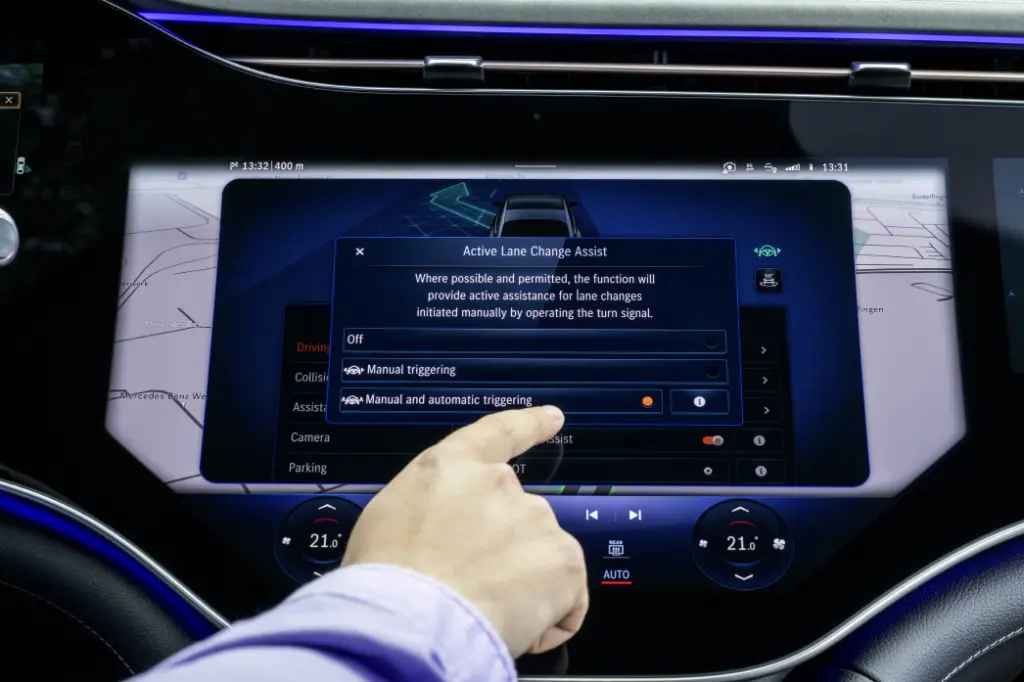 메르세데스-벤츠 15개 모델 OTA로 자동 차선 변경 기능 추가 2 24c0232 004 https://mobilityground.com/wp-content/uploads/2024/07/24c0232_001.jpg