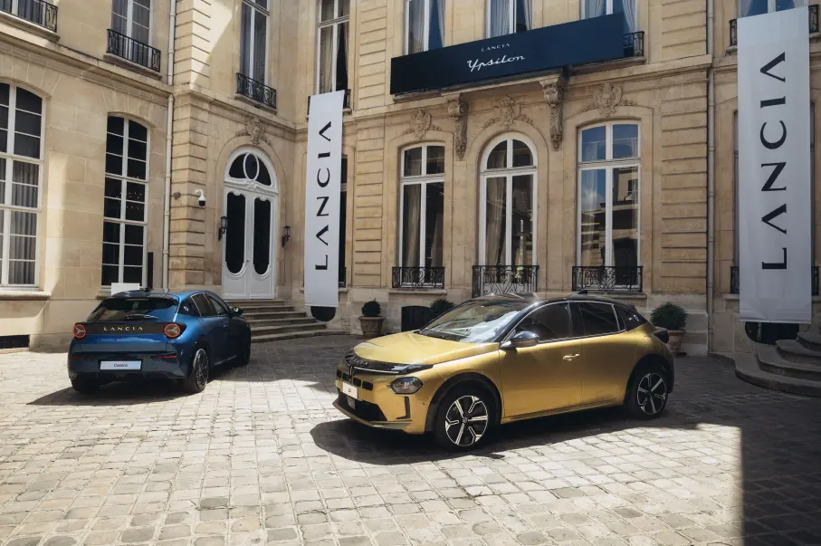 란치아 입실론, New Lancia Ypsilon Cassina and LX2