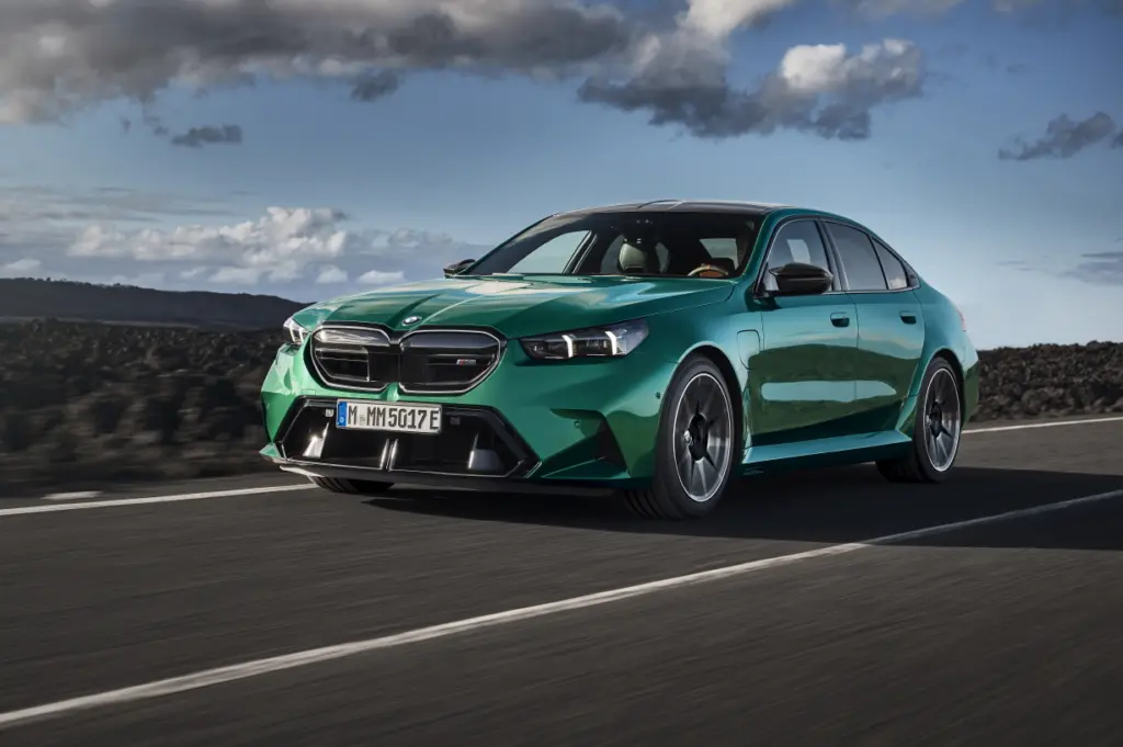 BMW M5, X3, M3, M4 등 고성능 모델 굿우드 페스티벌 나선다 3 P90557401_highRes_the-all-new-bmw-m5-0