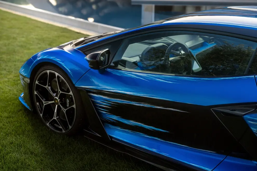 람보르기니 레부엘토(lamgorghini revuelto)