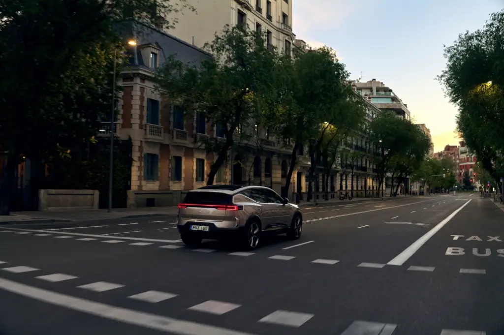 폴스타 3 (Polestar 3)