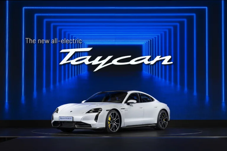 포르쉐 타이칸 (Porsche Taycan)