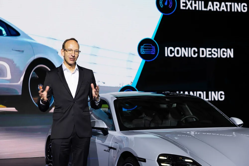 2세대로 진화한 포르쉐 타이칸 출시, 존더분쉬 K-에디션 최초 공개 3 KOR24 0089 https://mobilityground.com/wp-content/uploads/2024/08/KOR24_0079.jpg