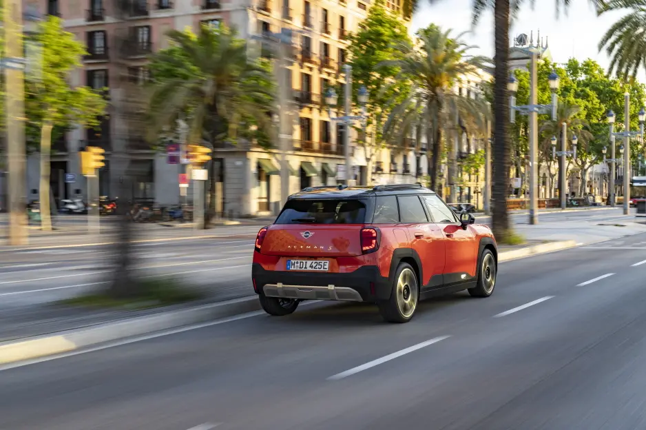 MINI 에이스맨 SE, 405km 달리는 새로운 콘셉트의 전기차 2 MINI ACEMAN