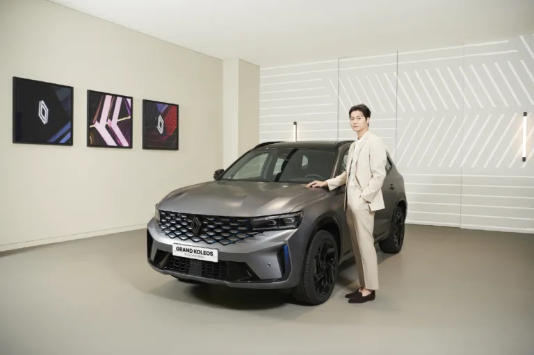 Renault Korea Appoints Fencing Gold Medalist Oh Sang-Wook as Official Ambassador for New Renault Grand Corleos