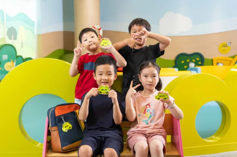볼보 자동차코리아, 한국보육진흥원 및 육아종합지원센터에 어린이 교통안전을 위한 교통안전 용품 11,500개 기증