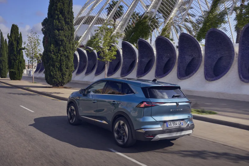 RENAULT SYMBIOZ: ONBOARD THE FAMILY VOITURE À VIVRE