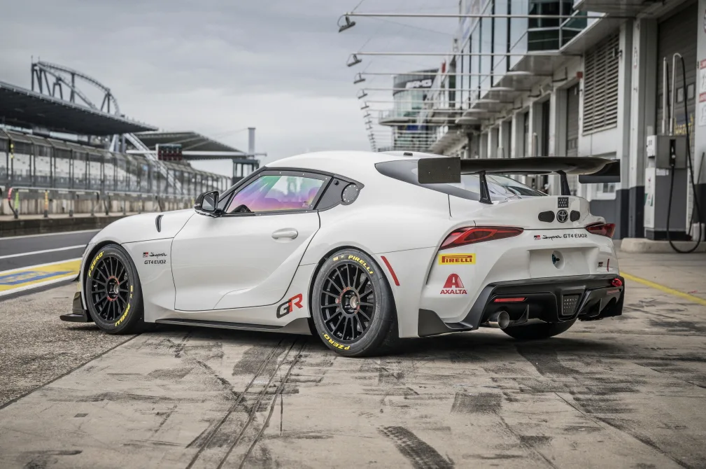 토요타 가주 레이싱, TOYOTA GAZOO Racing（以下TGR）は、世界中のレーシングチームやドライバーの皆様からいただいた多くのフィードバックを活用し、パフォーマンス、信頼性、操作性を向上させたカスタマーモータースポーツ車両「GR Supra GT4 EVO2」を8月22日より発売しました。