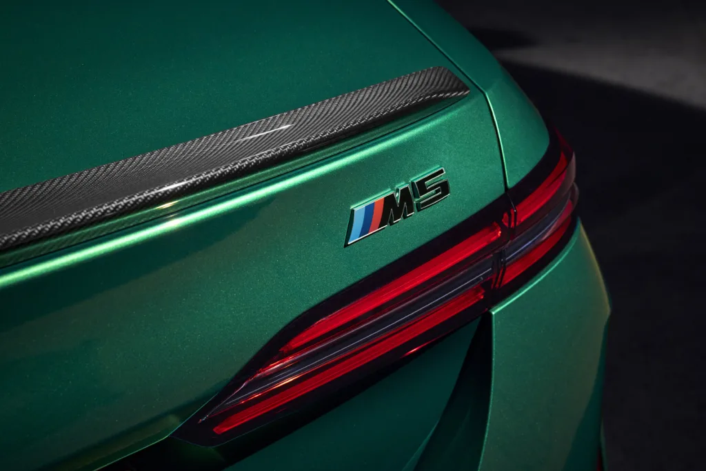 뉴 BMW M5, M의 모든 것이 담겨 있는 새로운 시대의 세단 5 The all-new BMW M5