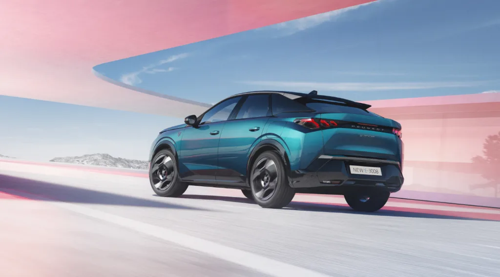 푸조 E-3008, E-5008, 파리 모터쇼에서 롱레인지 버전 공개 3 PEUGEOT_E_3008_2309STYP_222_FR