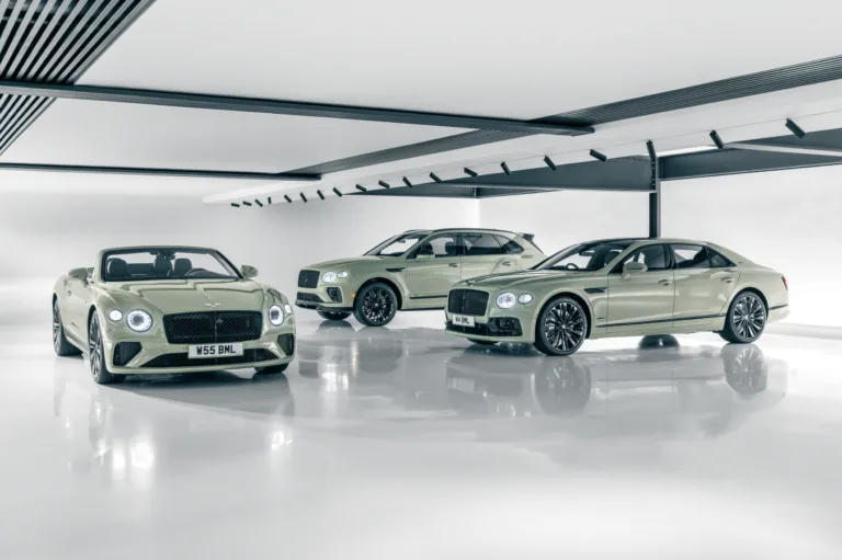 벤틀리, End of an era as final Bentley W12 engine hand-built in Crewe