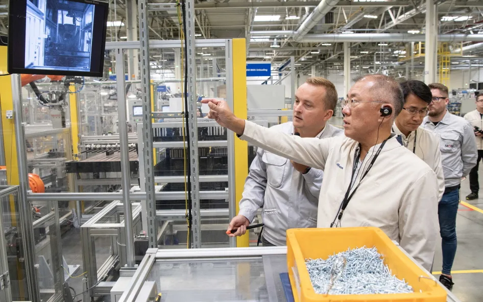 Hyundai Motor Group Chairman Chung Eui-Sun reviews European business and outlines future growth strategy 2 Hyundai Motor Group Chairman Chung Eui-Sun reviews European business and outlines future growth strategy