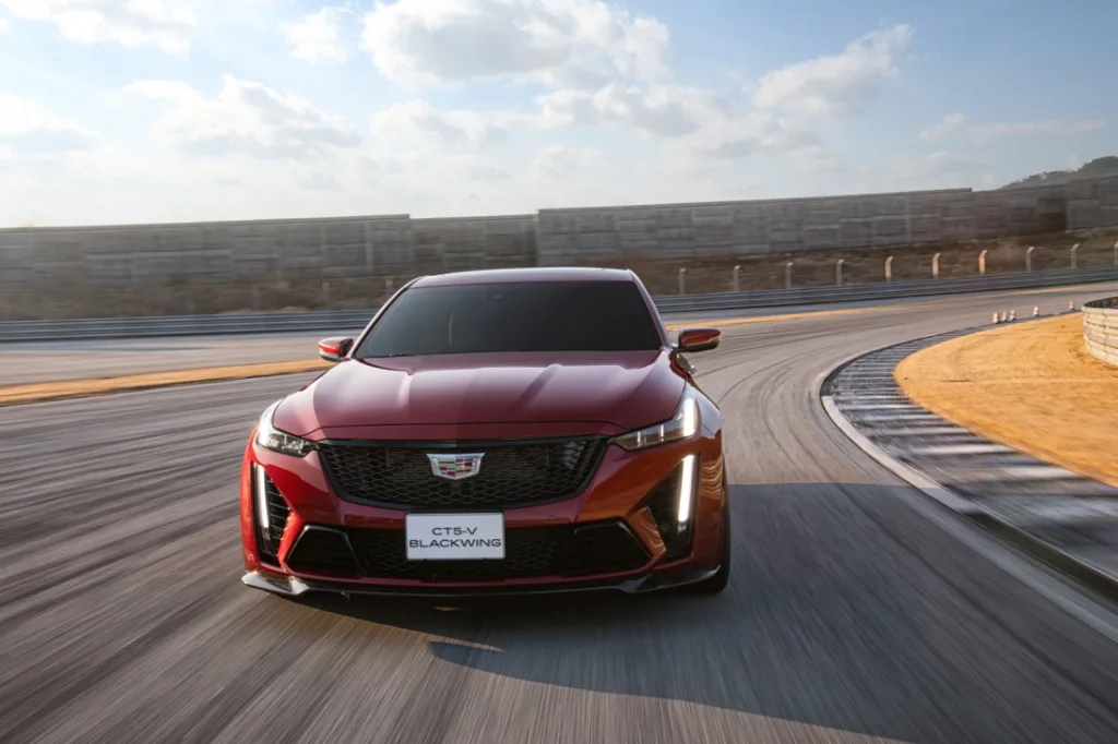 cadillac CT5-V Black wing