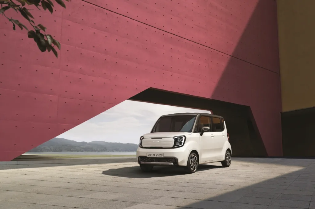 레이가 이정도로 좋아져? 기아, ‘The 2025 레이’ 출시 1 The 2025 레이_그레이 투톤 패키지