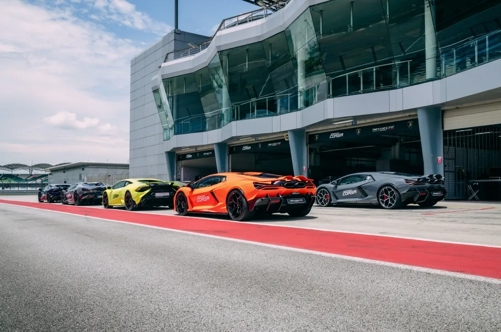 Lamborghini Esperienza Corsa: Thunder Meets Lightning in Southeast Asia