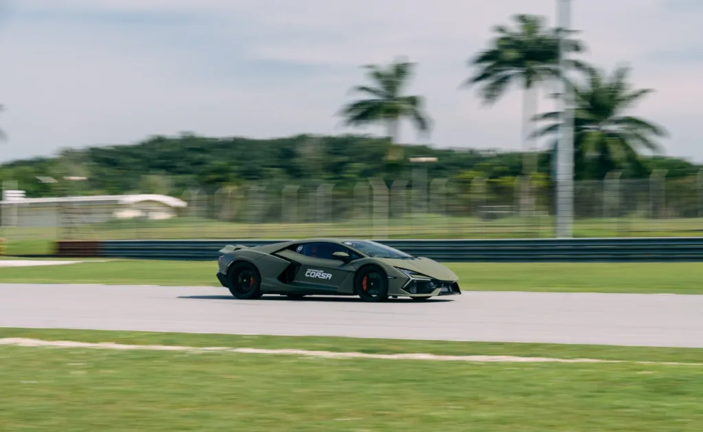 Lamborghini Esperienza Corsa: Thunder Meets Lightning in Southeast Asia