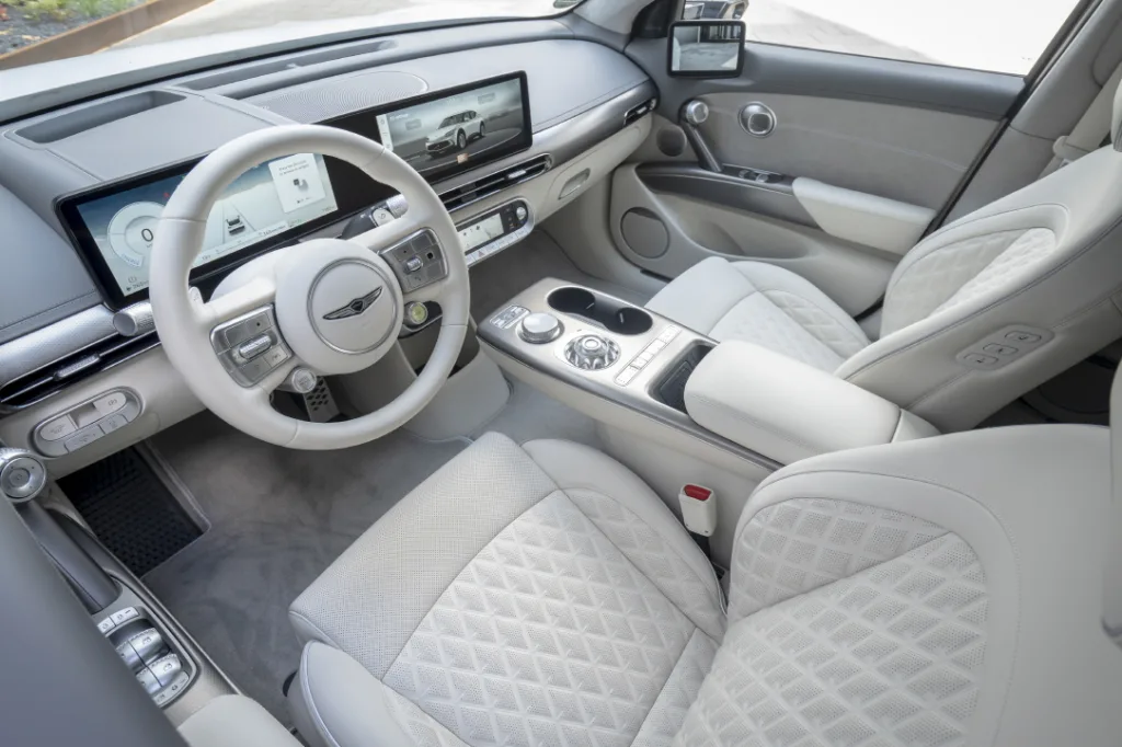 제네시스 에르고 모션 시트, G90부터 GV60까지 편안함을 위해 3 제네시스 에르고 모션 시트 (GENESIS HAS YOUR BACK: ERGO MOTION SEAT TECHNOLOGY APPROVED BY LEADING HEALTH INSTITUTE)