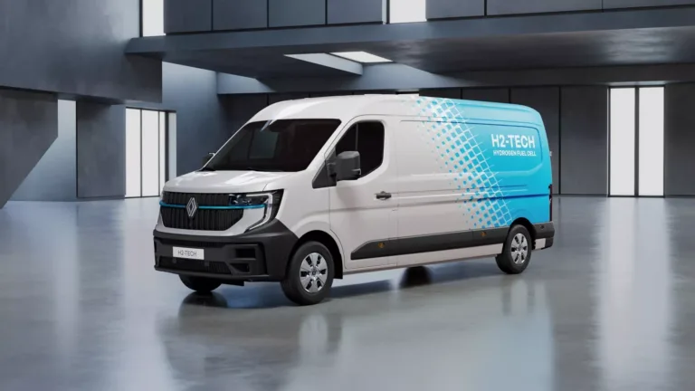 Renault Master H2-Tech Prototype sets the new standard for hydrogen with a 700 km range* and 5-minute charge