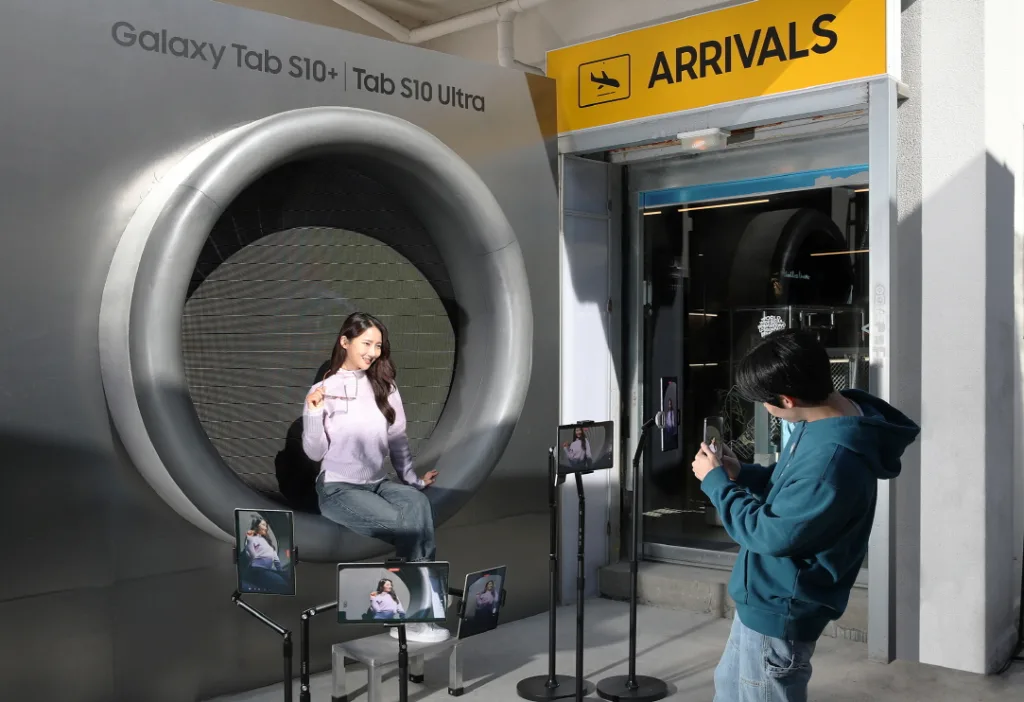 갤럭시 탭 S10, 직접 체험하면 더 놀라울걸? 팝업스토어로 가자 1 갤럭시 탭 S10 시리즈 팝업스토어 (2)