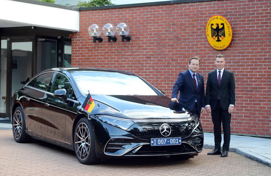 메르세데스-벤츠 코리아, 순수전기차 ‘EQS 450 4MATIC’, 주한독일대사관 공무용 차량으로 선정