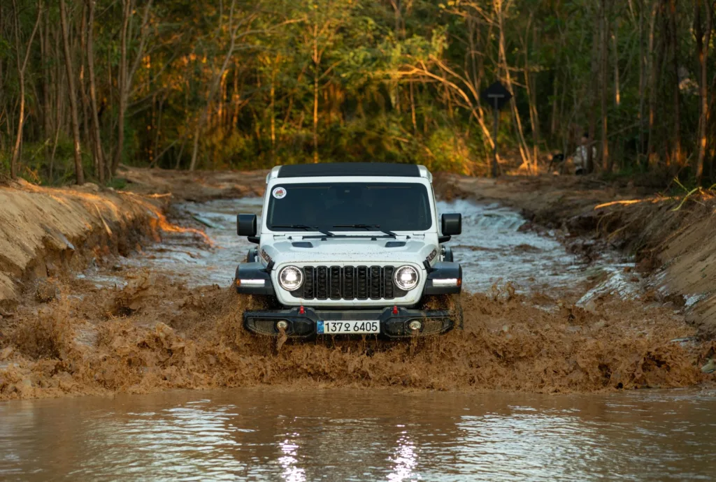 '지프 캠프 2024', 1,200명 고객이 오프로드 매력 빠졌다