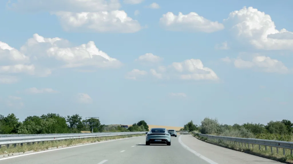 포르세 타이칸 시승 The Taycan E-xperience Tour – from Stuttgart to Istanbul