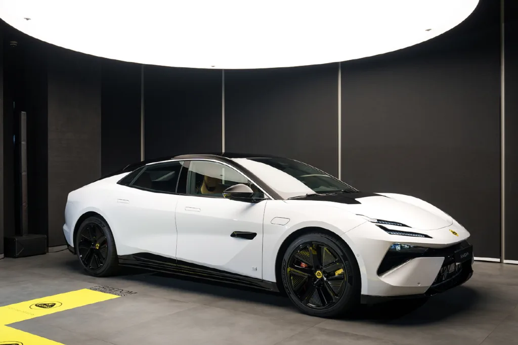 로터스 에메야 공식 출시, 포르쉐 타이칸과 1대1 매치 가능? 2 로터스자동차코리아, 에메야(Emeya) 출시… 궁극의 하이퍼 GT 국내 상륙