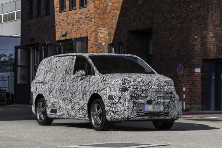 메르세데스-벤츠 밴 The next step on the way to reinventing the van: First VAN.EA prototypes ready to go
