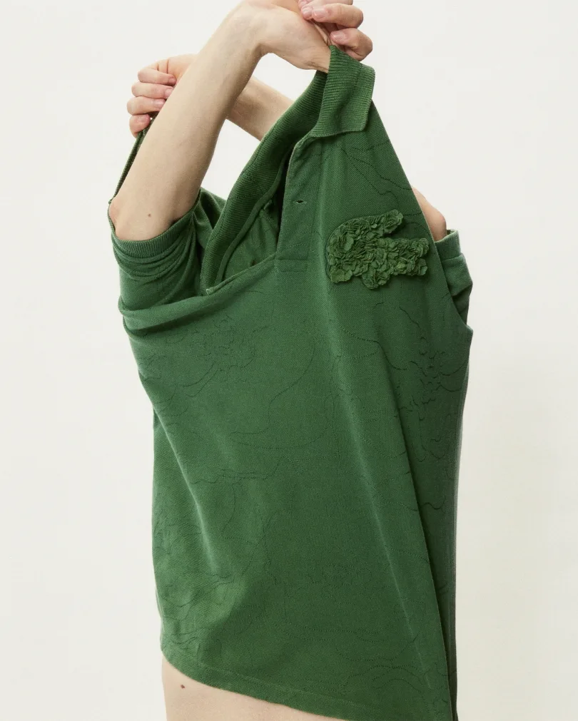라코스테LACOSTE 메종 르마리에와 엠브로이더리 컬렉션 7 https://mobilityground.com/wp-content/uploads/2024/11/라코스테LACOSTE-메종-르마리에와-엠브로이더리-컬렉션-1.webp